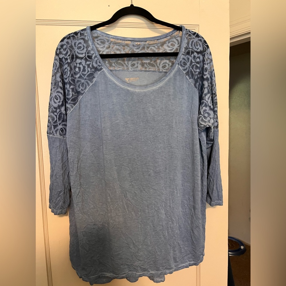 Dusty Blue Lace 3/4 Sleeve top